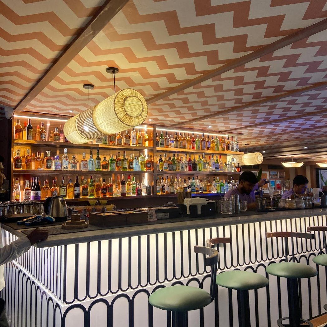 CBD Central Bar District 1