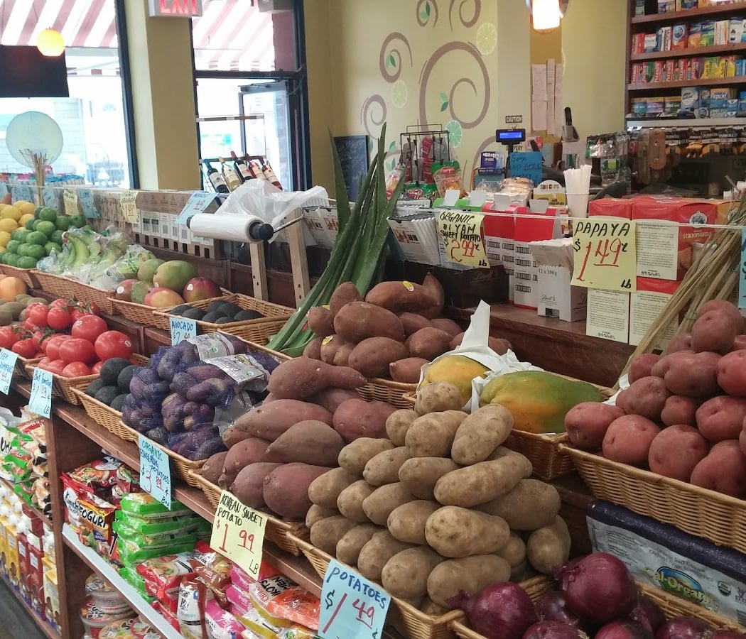 Lemon Tree Food Market 3