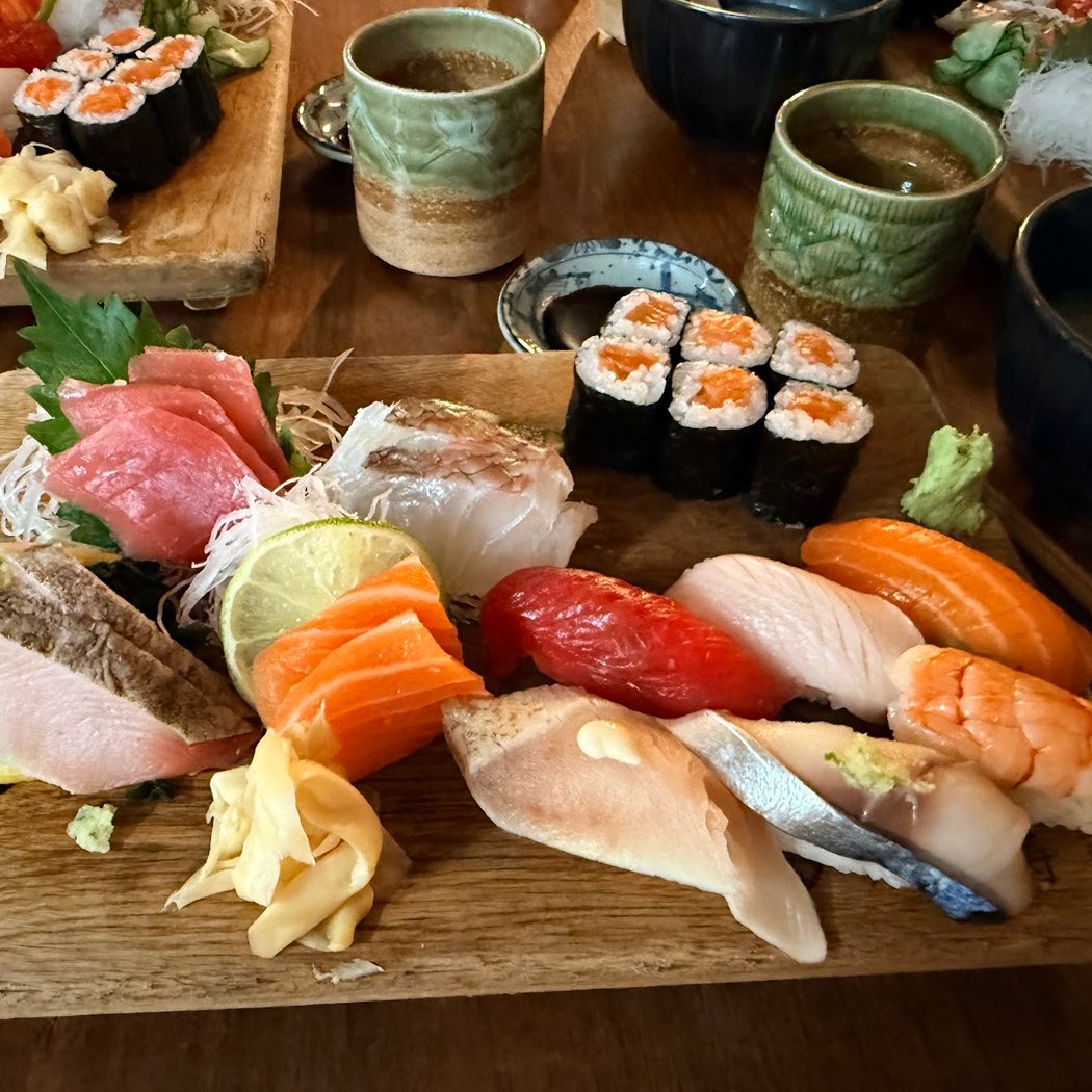 Blue Ribbon Sushi & Sake 3