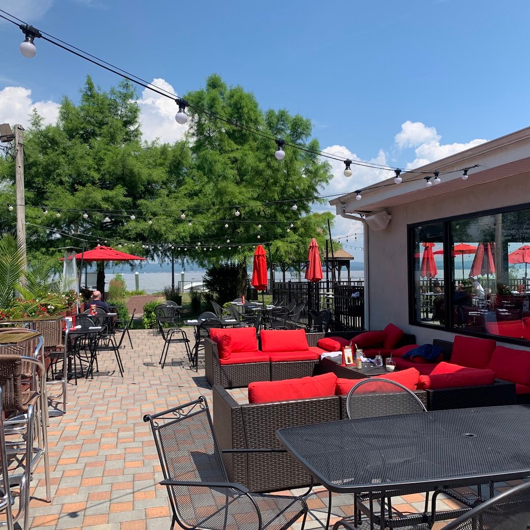 Don Coqui On The Hudson 2