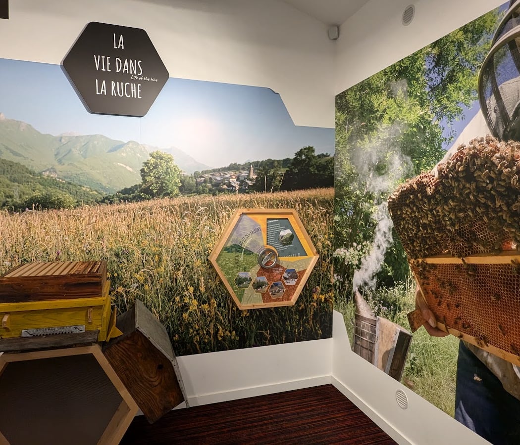 Maison de l’abeille noire et de la nature 2
