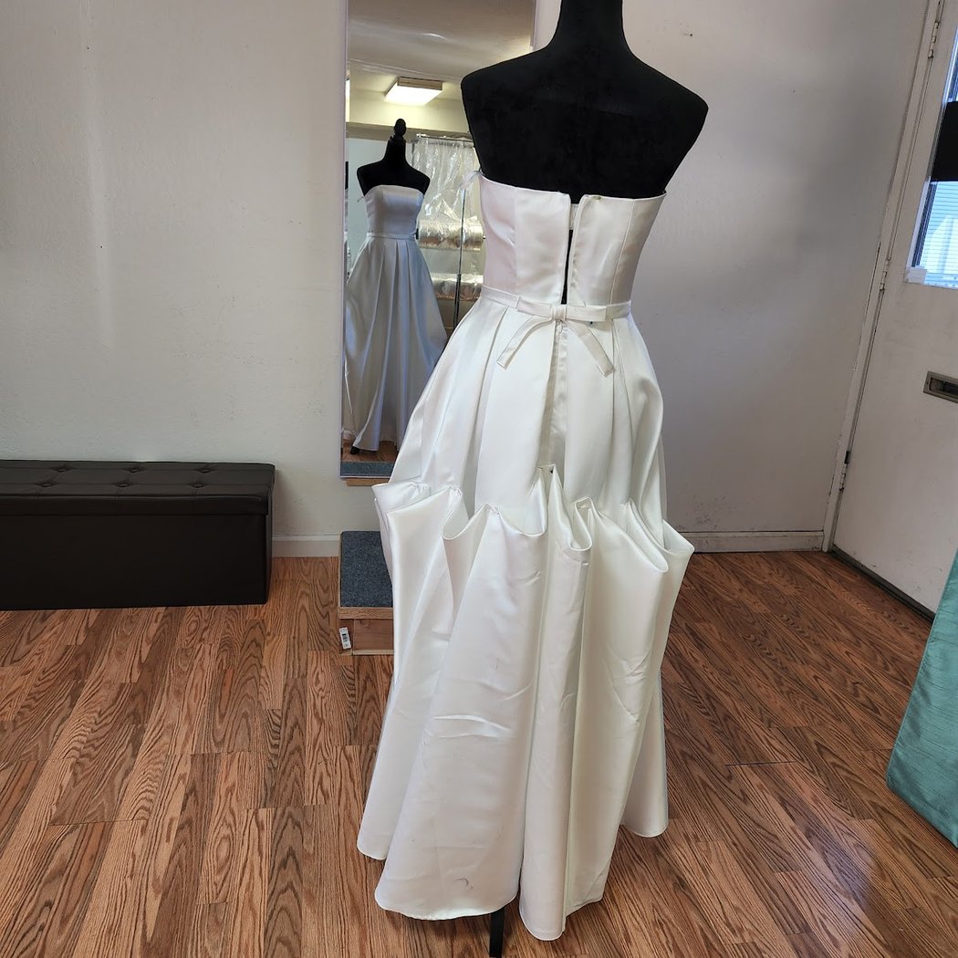 Ariana Sewing Shop 3