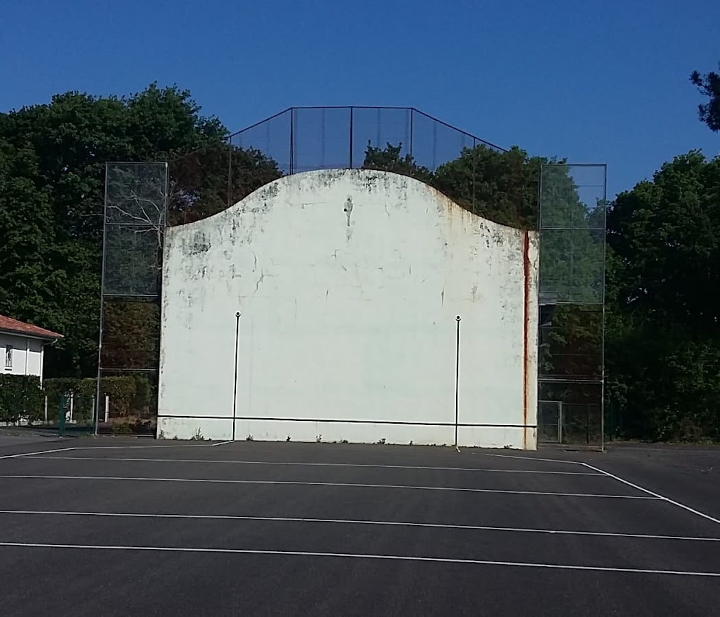 Fronton 1
