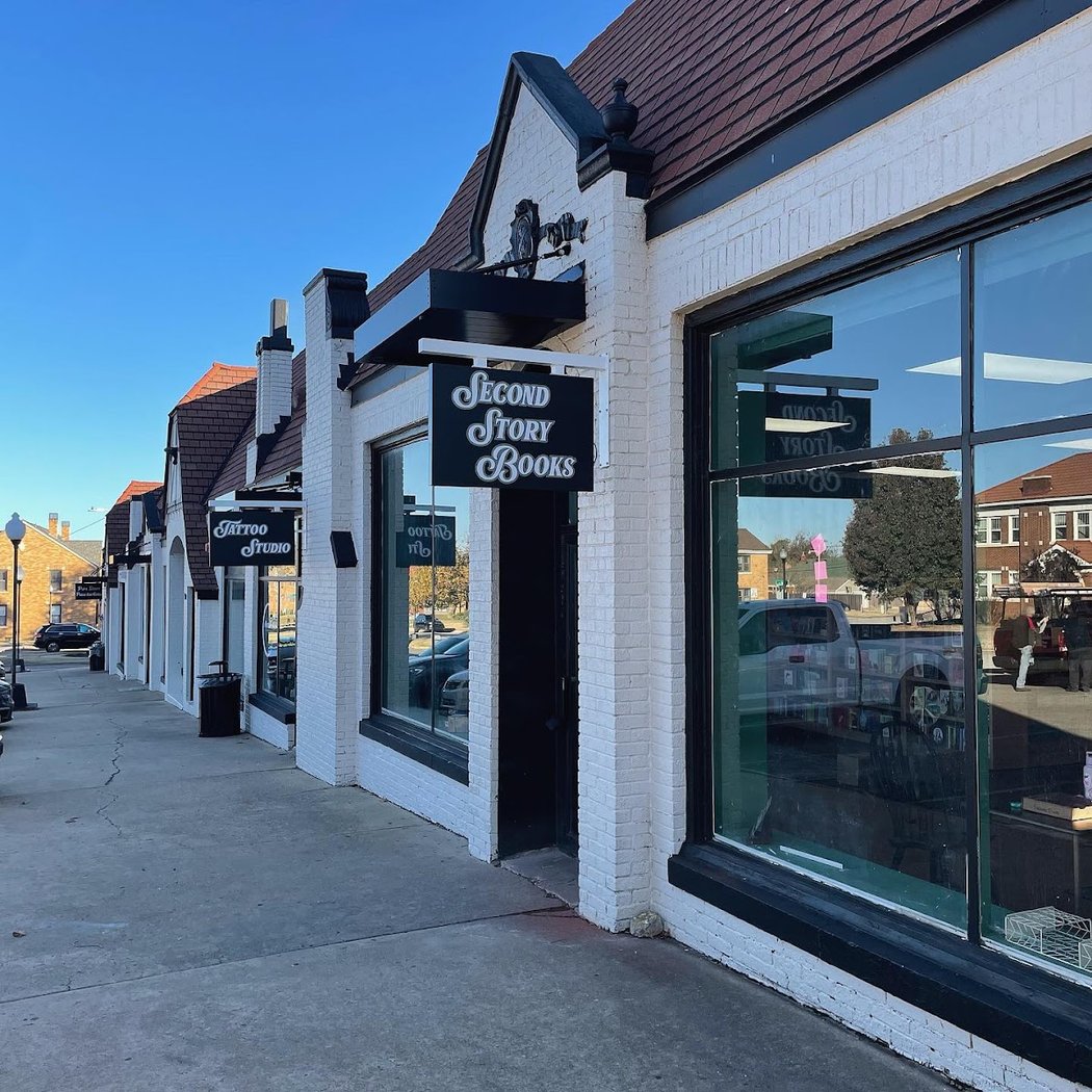 Second Story Books and Café 4