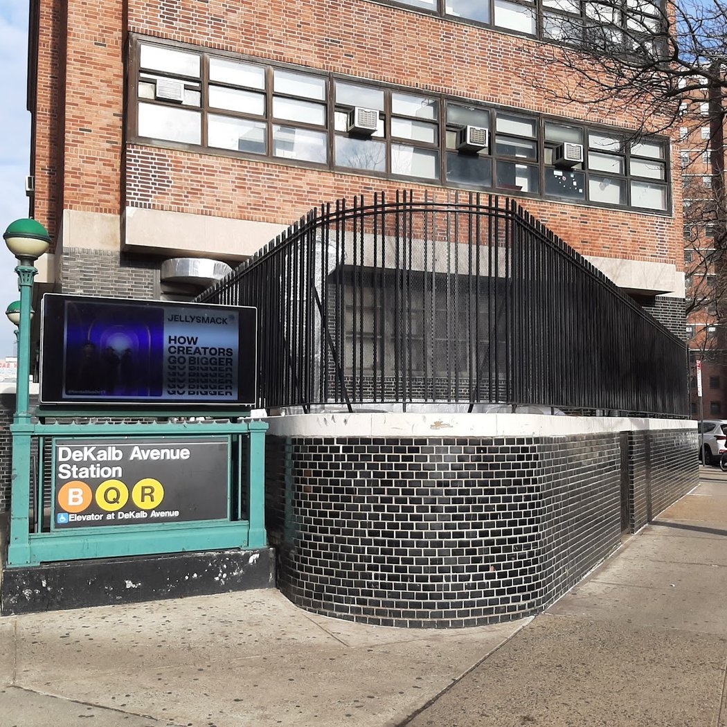 DeKalb Av 4