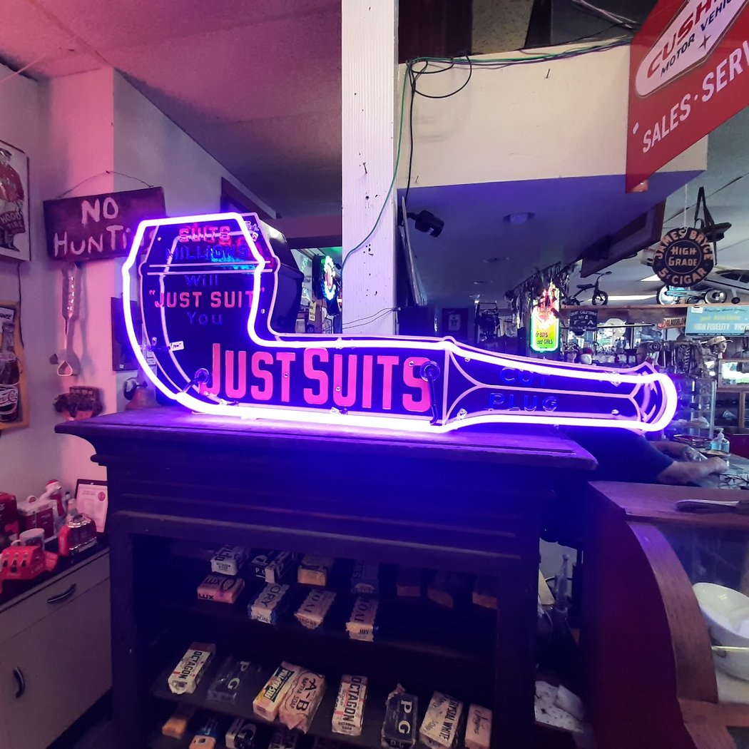 Henley's Antiques 1