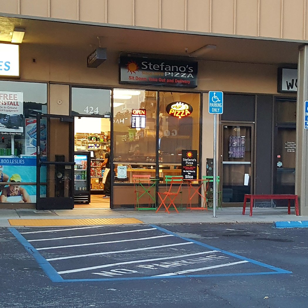 Stefano’s Pizza 3