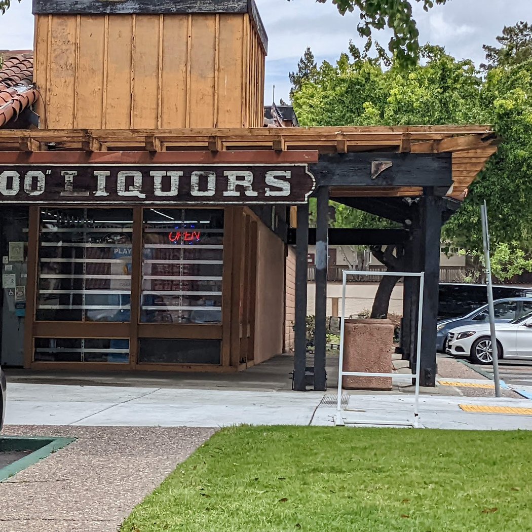 OO LIQUOR'S 3