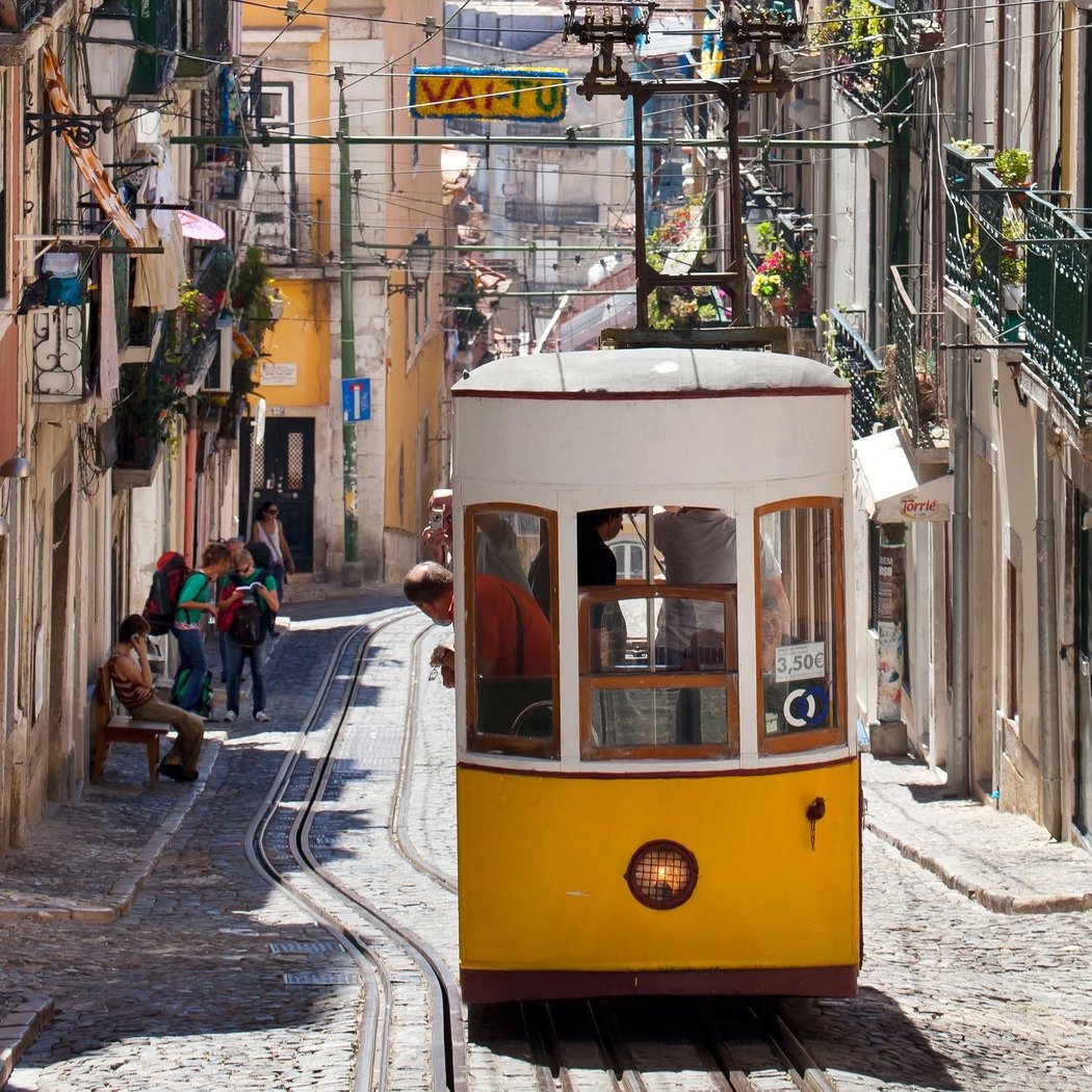 Tram 28 2