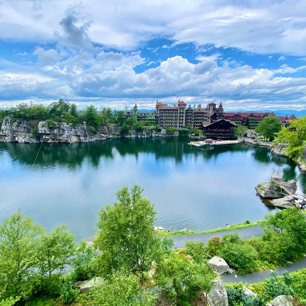 Bob Babb Wednesday Walks - Mohonk Mountain House (Tulip Festival) 3