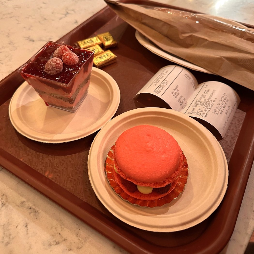 Les Halles Boulangerie-Patisserie 4
