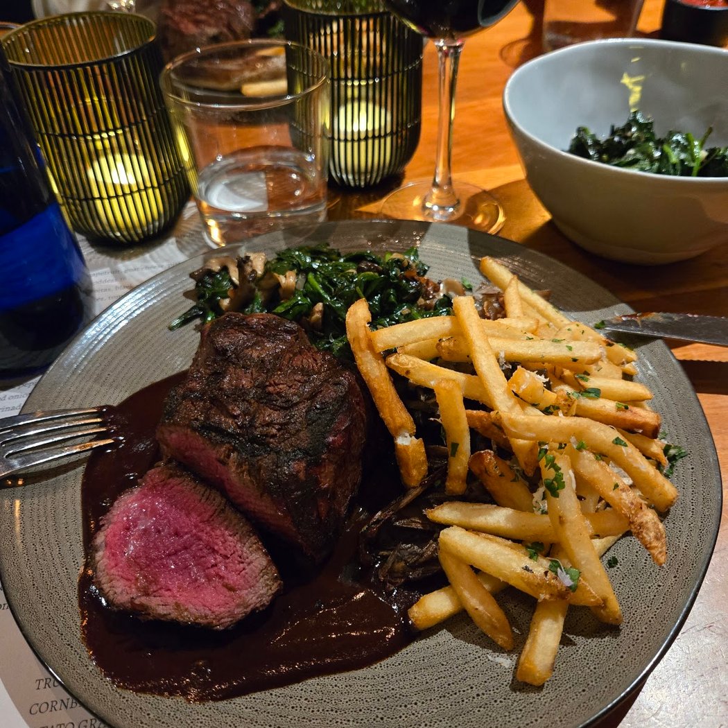 Bungalow 44's Valentine's Dinner à Deux 1