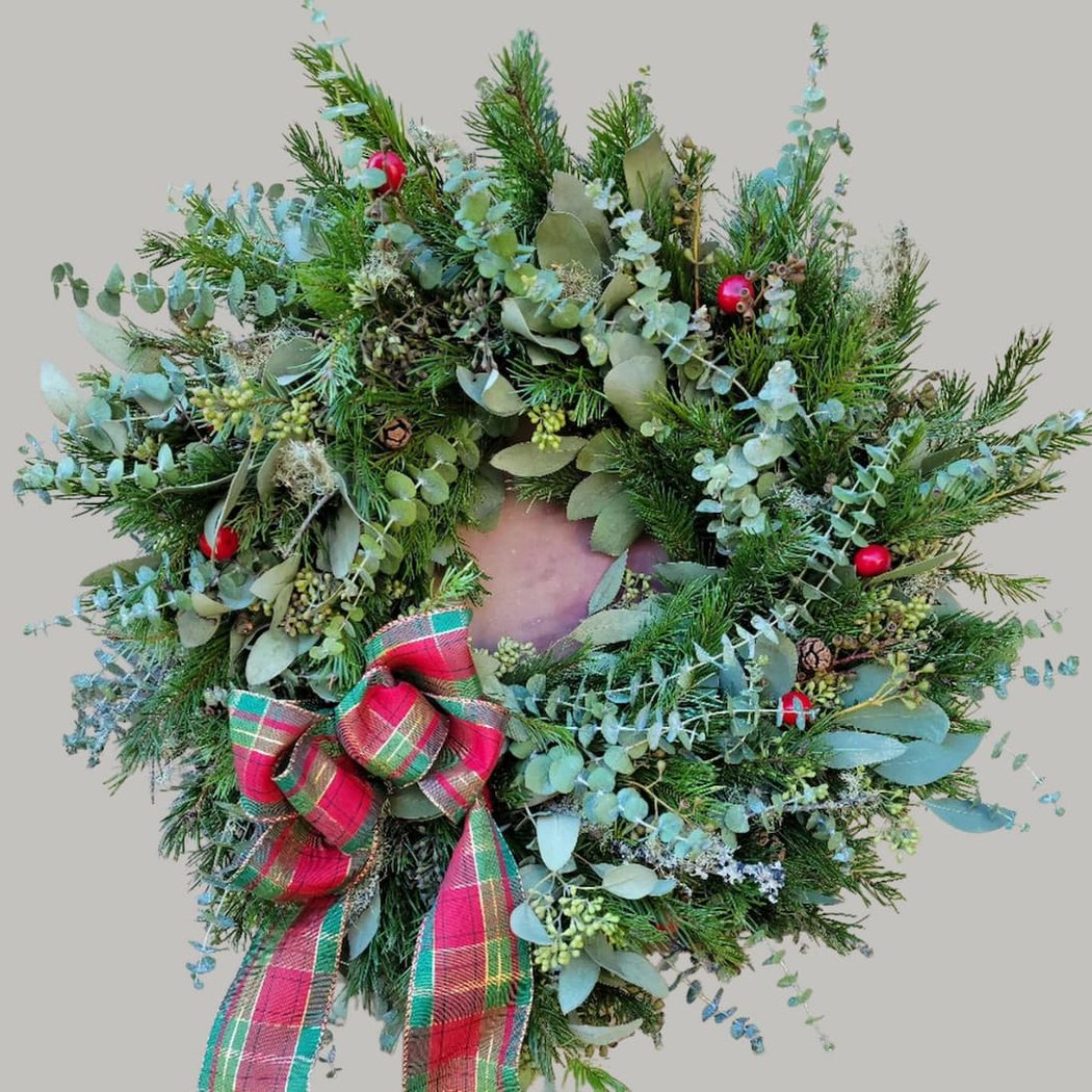 Holiday Wreath Making & Wine Tasting 1