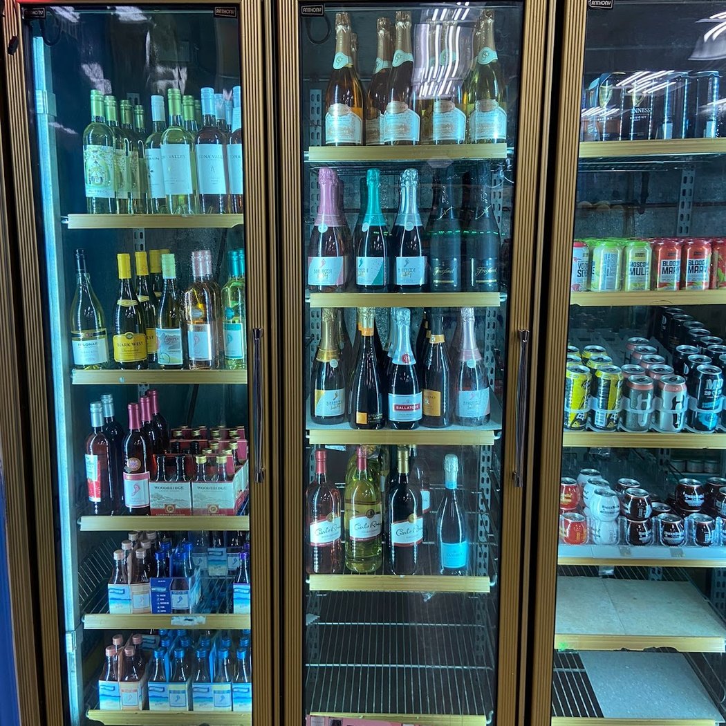 Miami Liquor and Food 1
