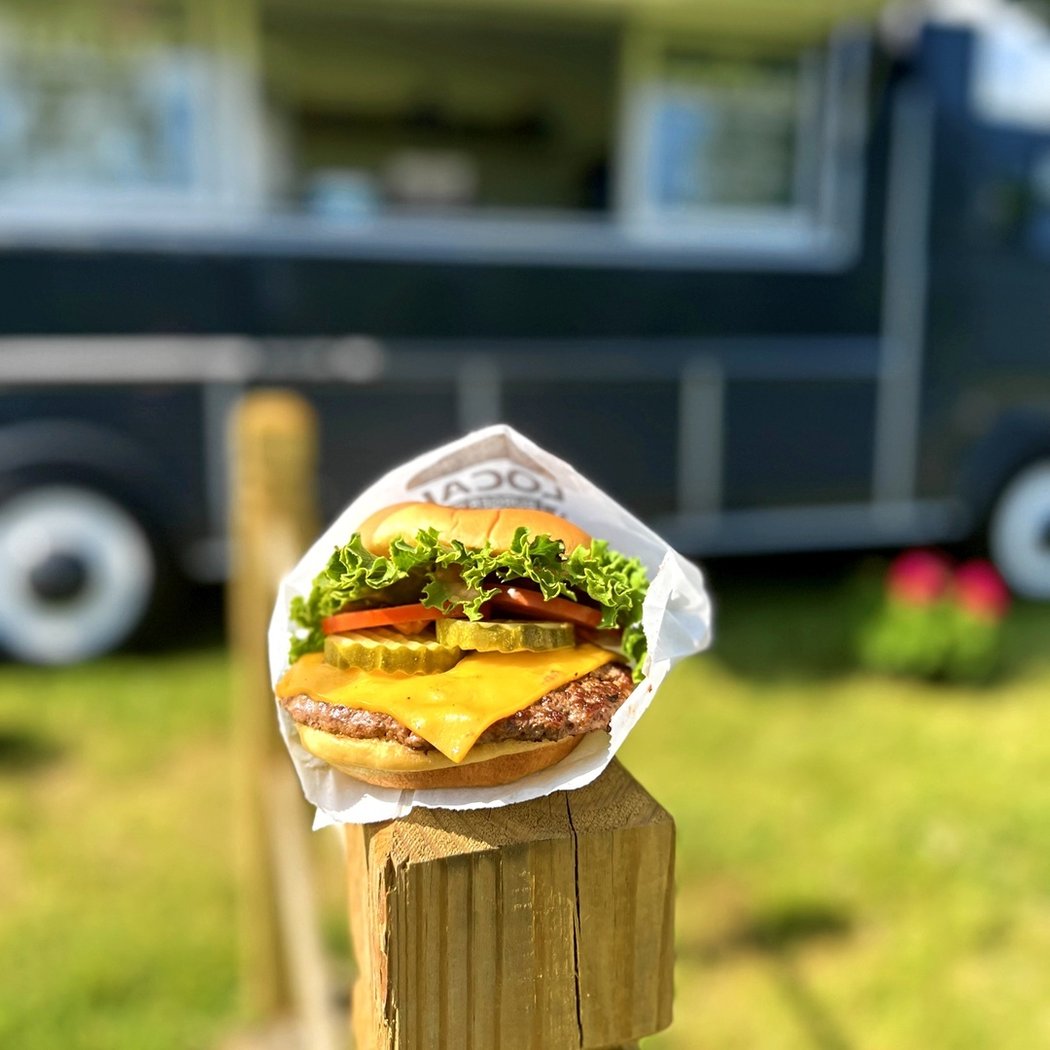 Local Burger - Sayville - Restaurant and Bar 3