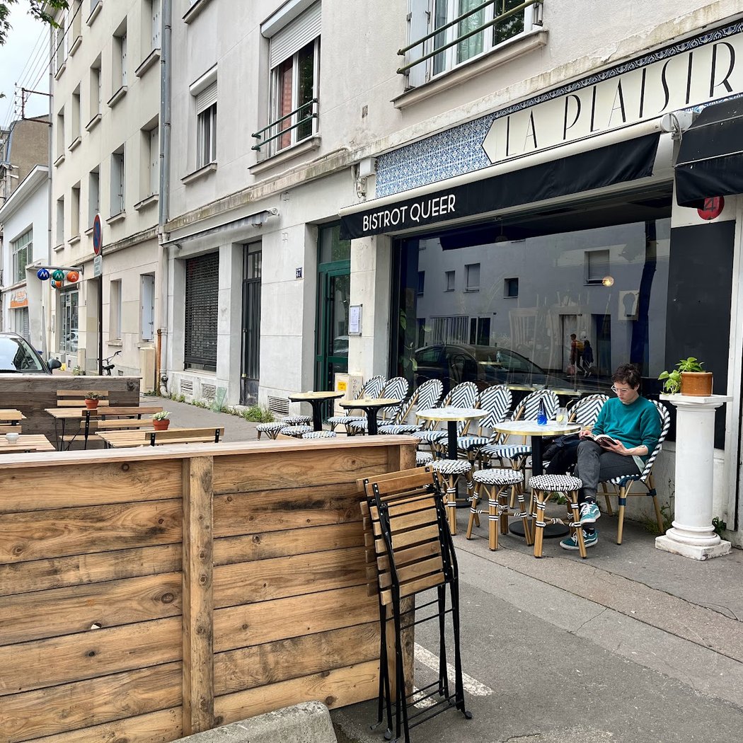 LA PLAISIR 2