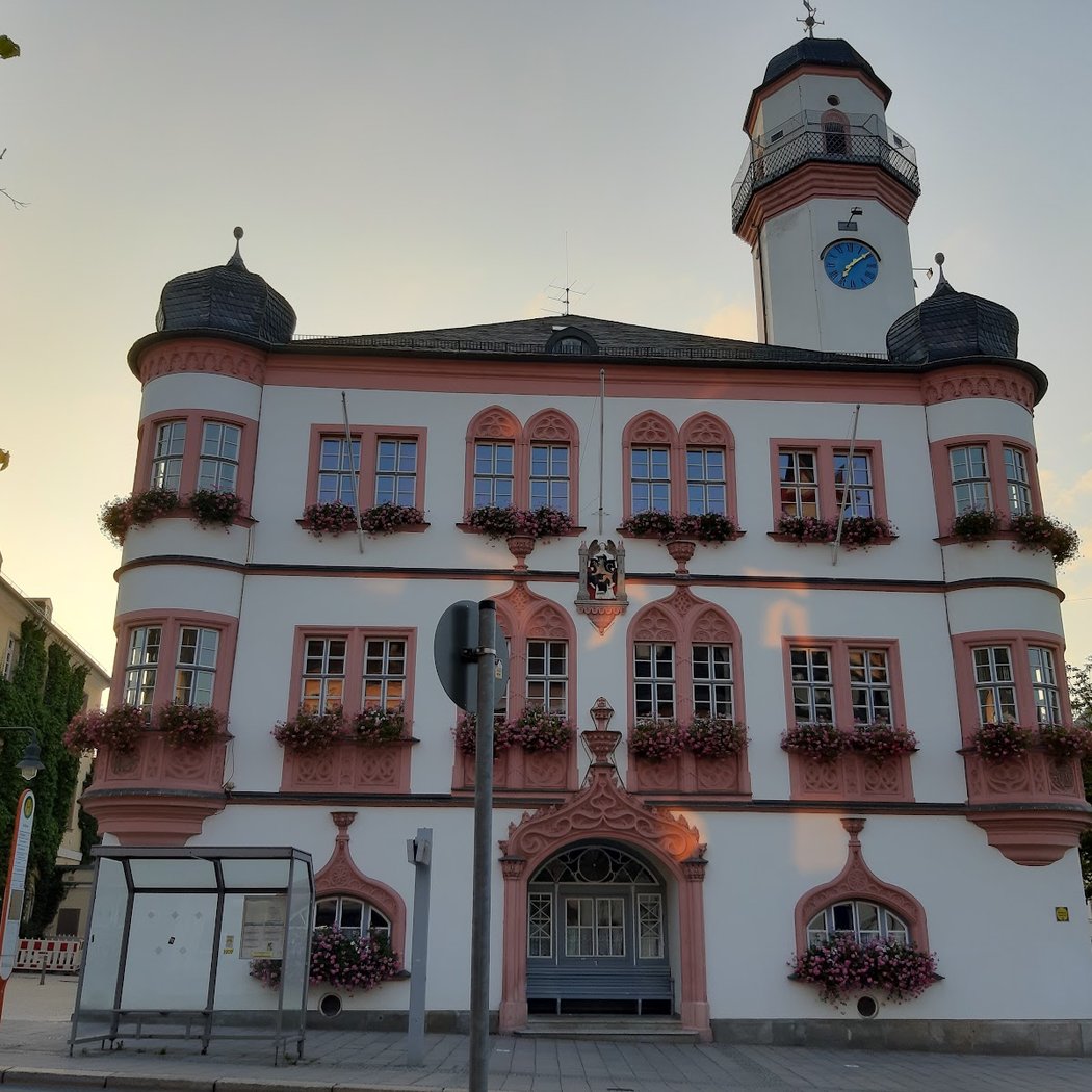 Hof 1
