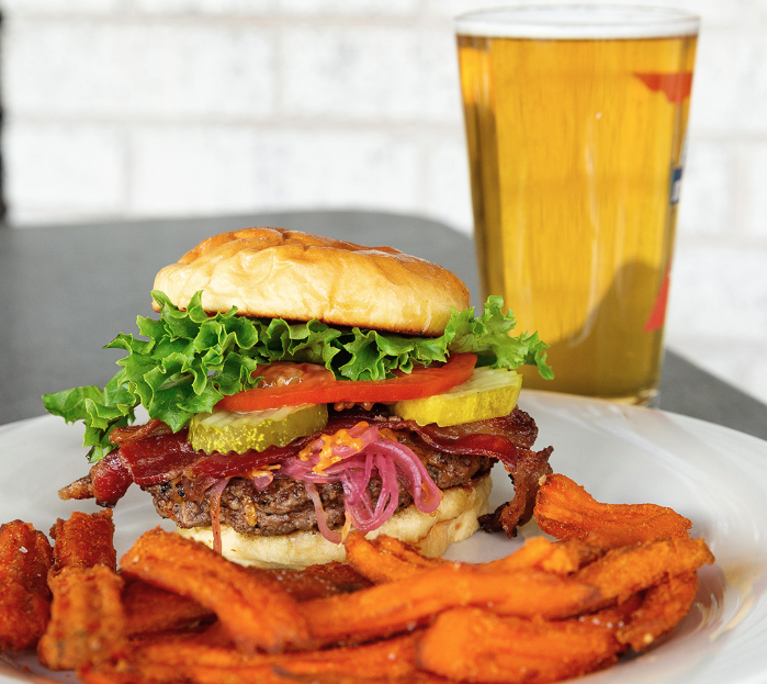 Lucky's Burger & Brew 1