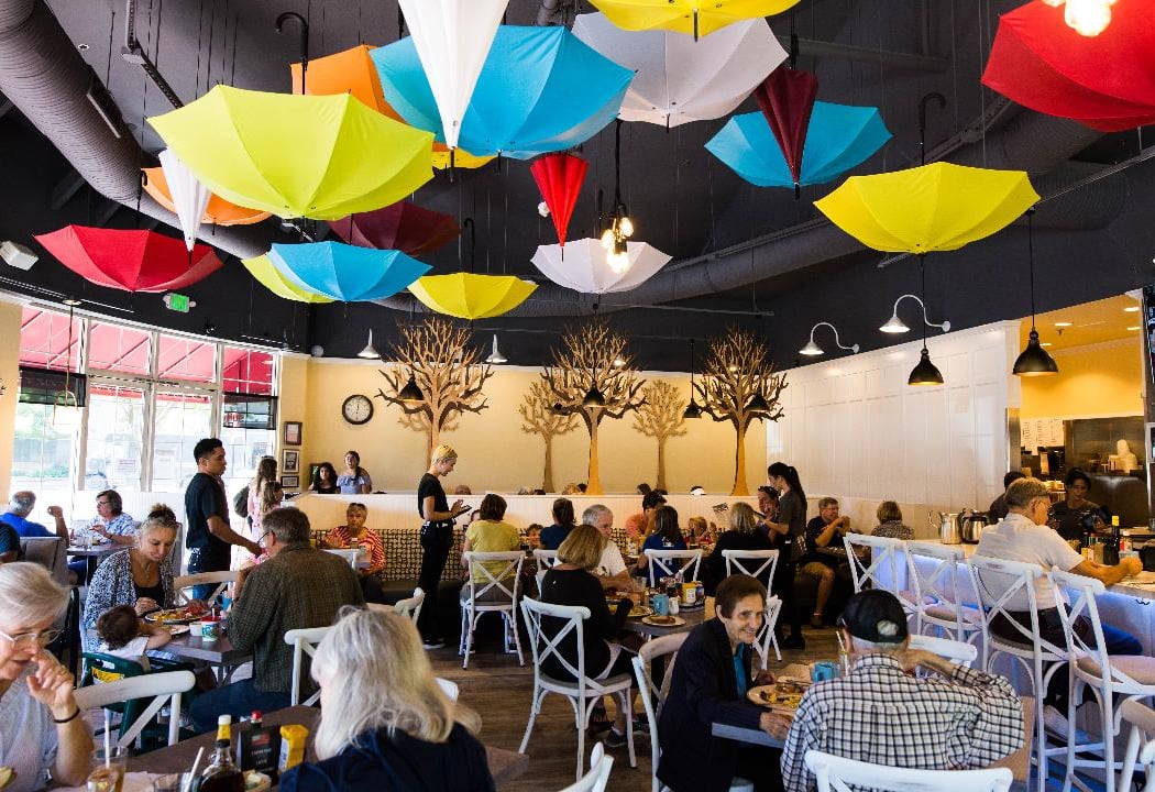 Crumbs Breakfast, Lunch & Bar 2