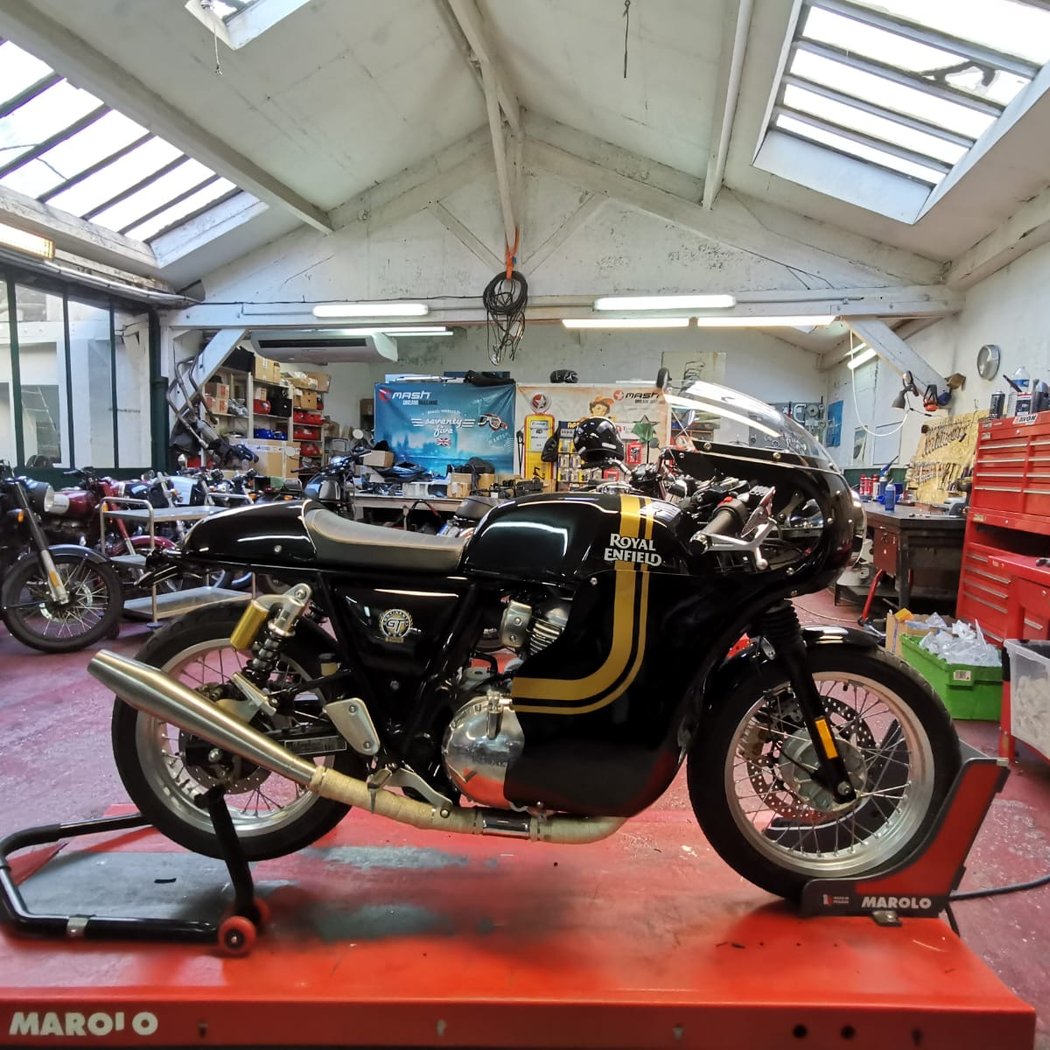 Royal Enfield Paris Ouest - Tendance Roadster Atelier - Importateur Jawa 3