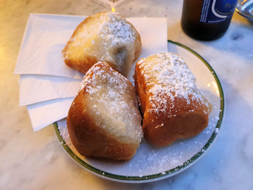 Café Hawelka 2