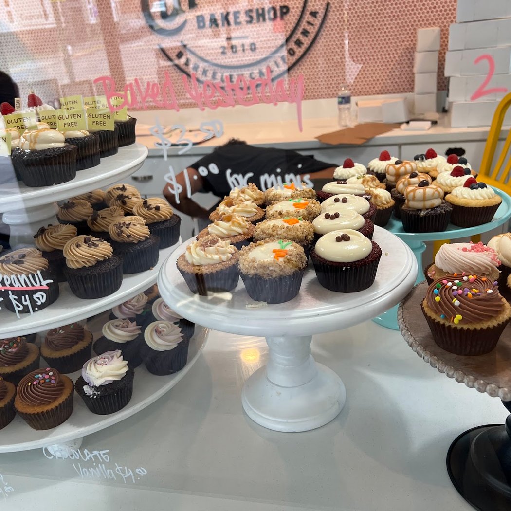 Cupcakin Bake Shop 3