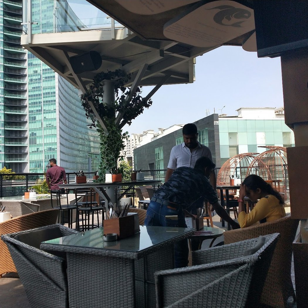 Jetlag Bar and Grill 2