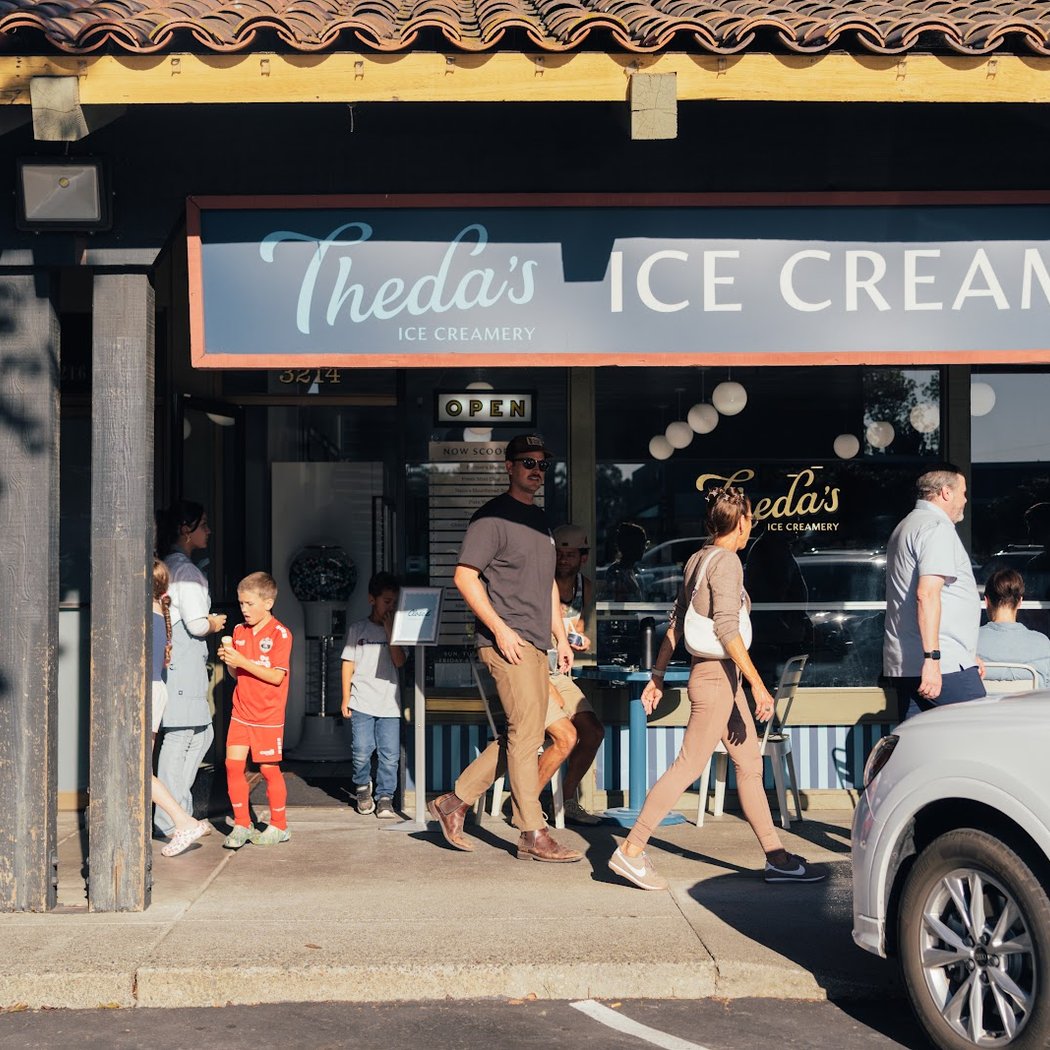 Theda's Ice Creamery 2