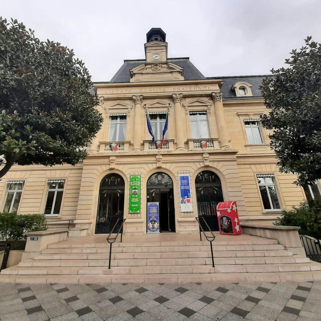 Town Hall of Clichy-la-Garenne 2