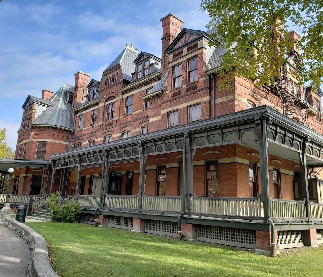 Historic Pullman Garden Walk 2