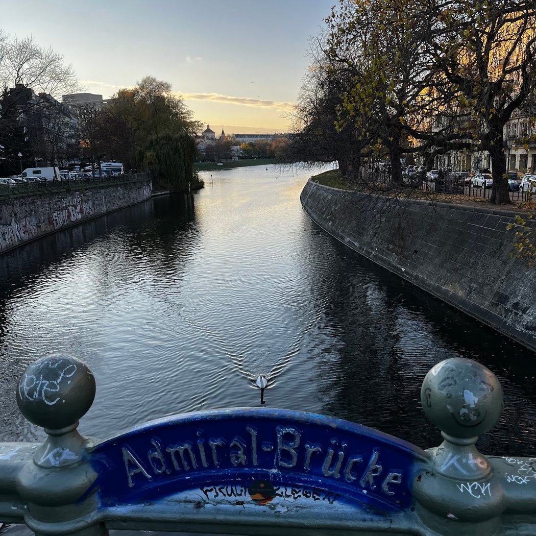Admiralbrücke 1
