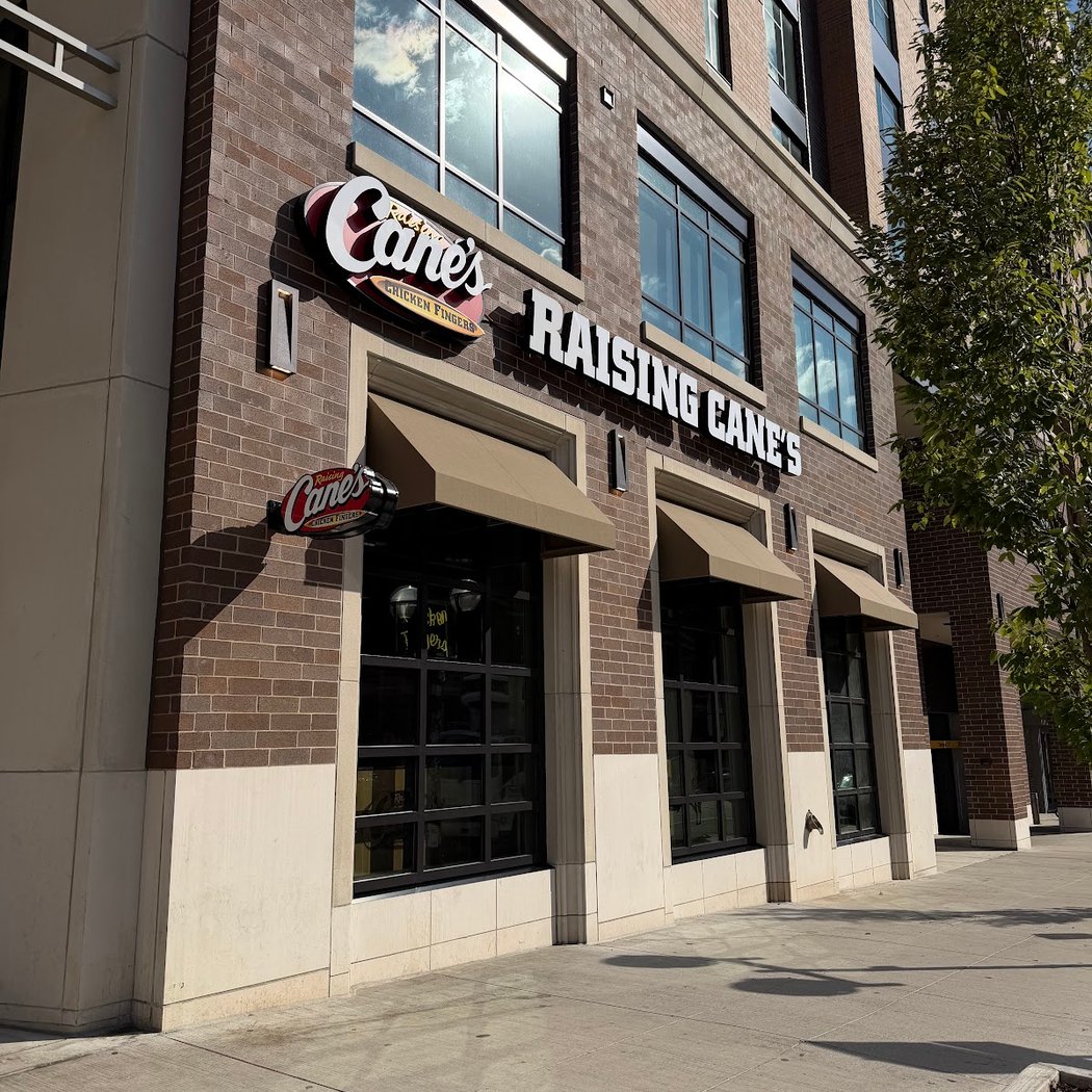 Raising Cane's Chicken Fingers 3