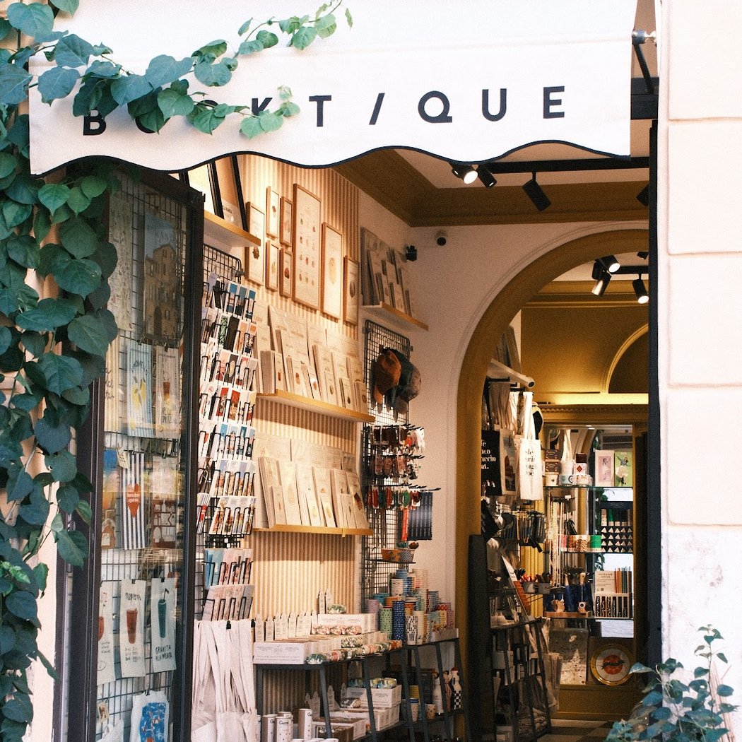 BOOKTIQUE 2