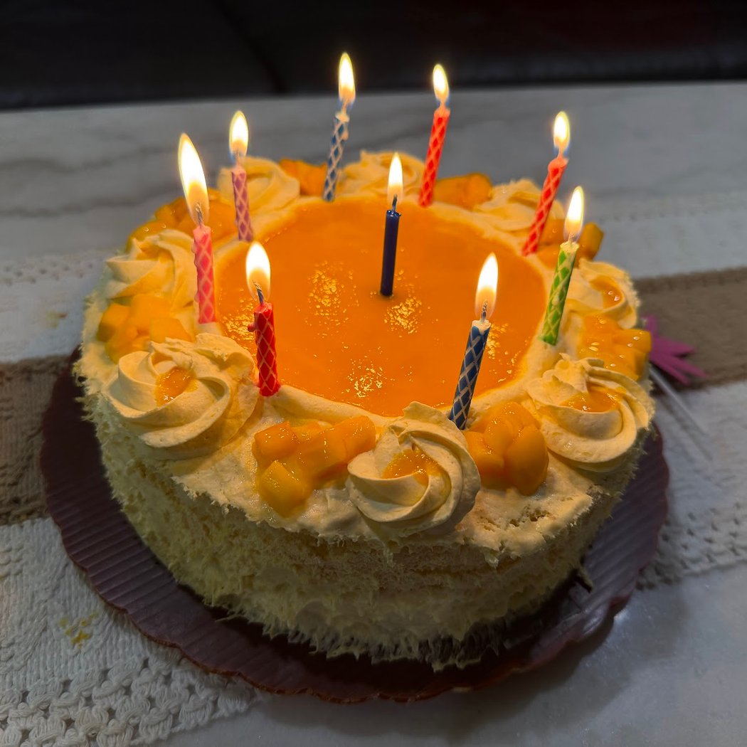 Red Ribbon Bakeshop 3