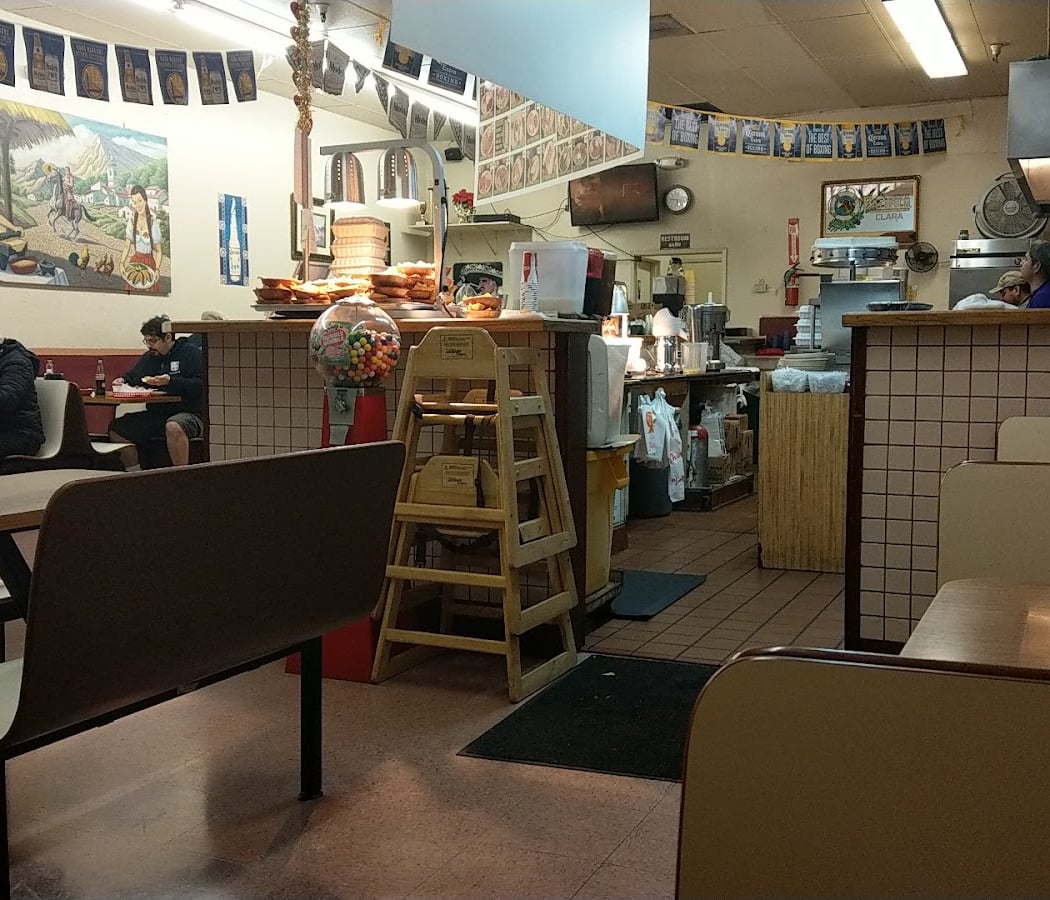 Taqueria Los Gallos 2 3
