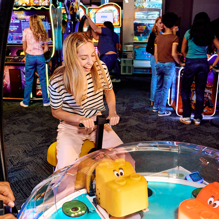 Dave & Buster's Westbury 1