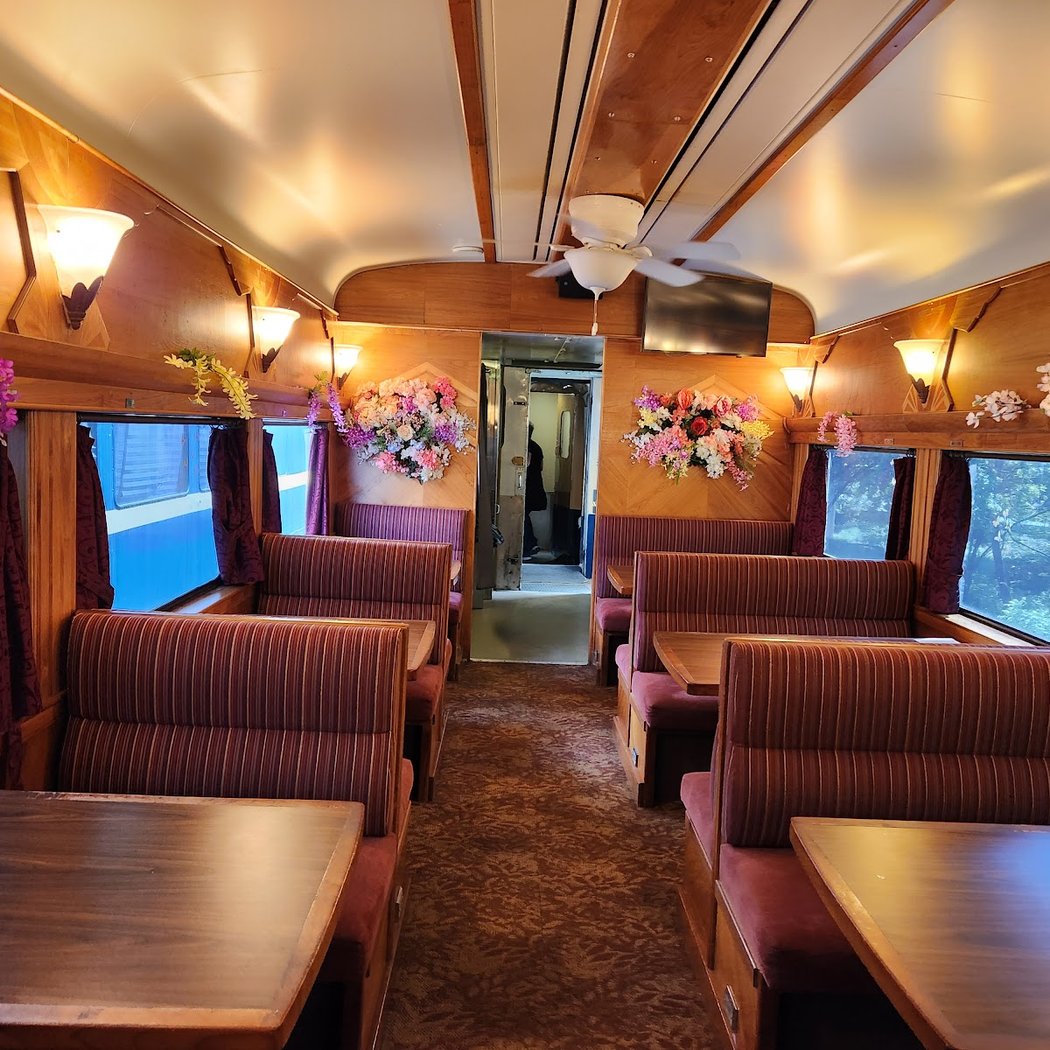 Springtime Experience on River Fox Train 3