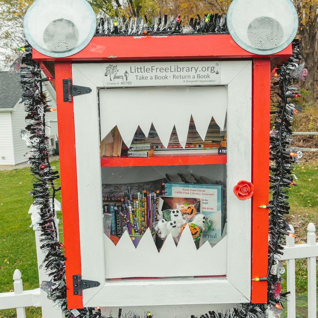 Rose View Farms Little Free Library #40789 1