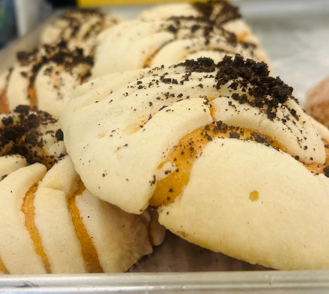 La Reyna Bakery 1