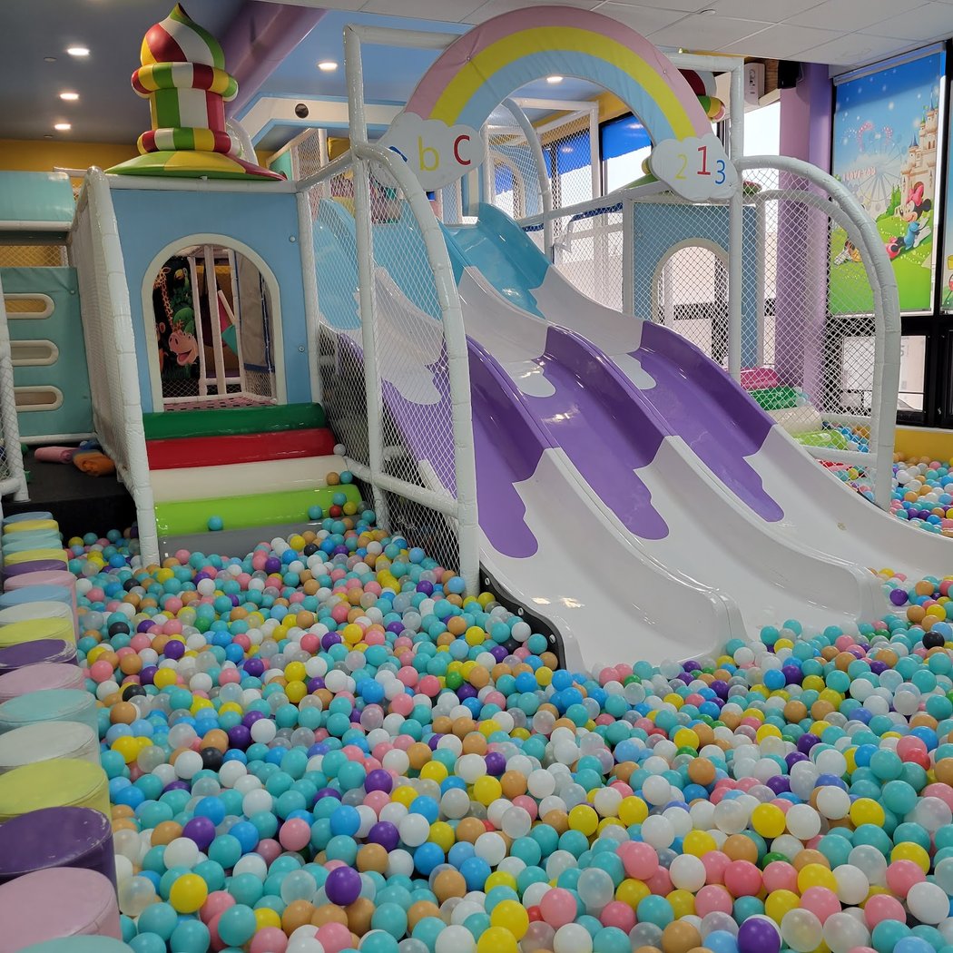 Rainbow Castle Indoor Playground 2