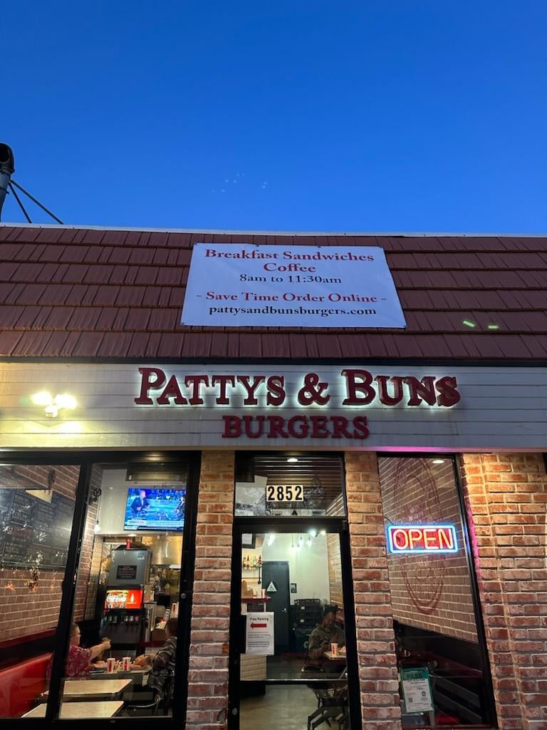 Pattys & Buns Burgers 2