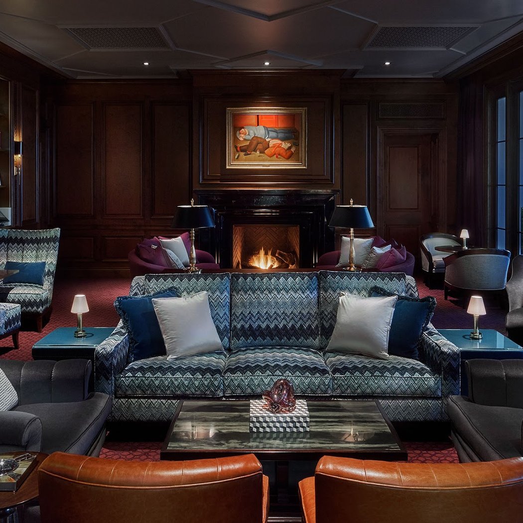 The Manor Bar 2