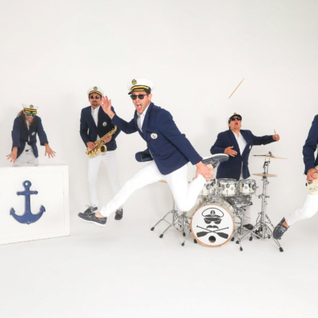 Yachtley Crew 1