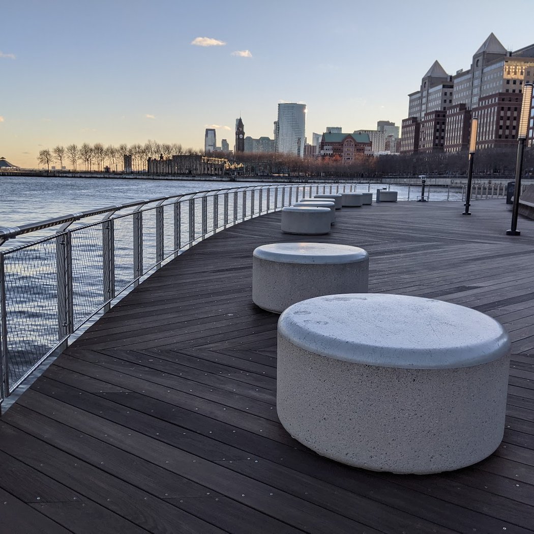 Hudson River Waterfront Walkway 2