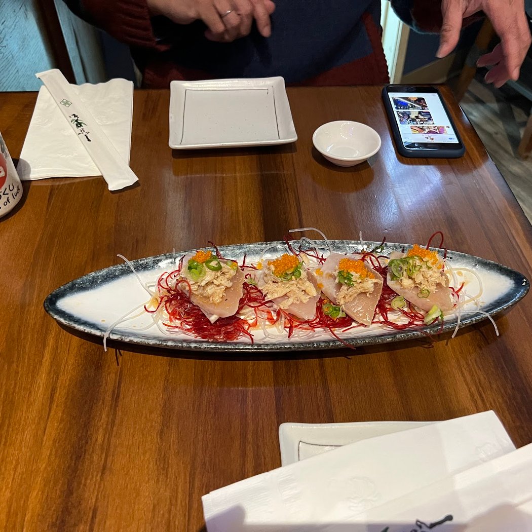 Sakana Sushi & Roll 3