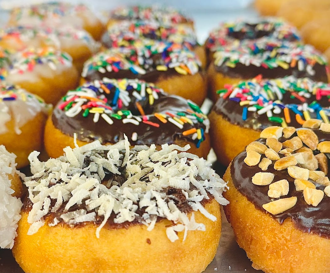 Royal Donut Shop 1