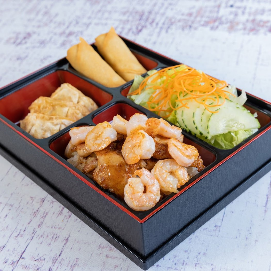 Teppanyaki One Teriyaki & Sushi 3