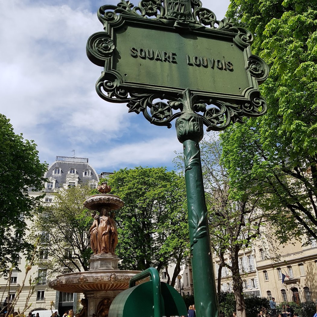 Fontaine Louvois 4