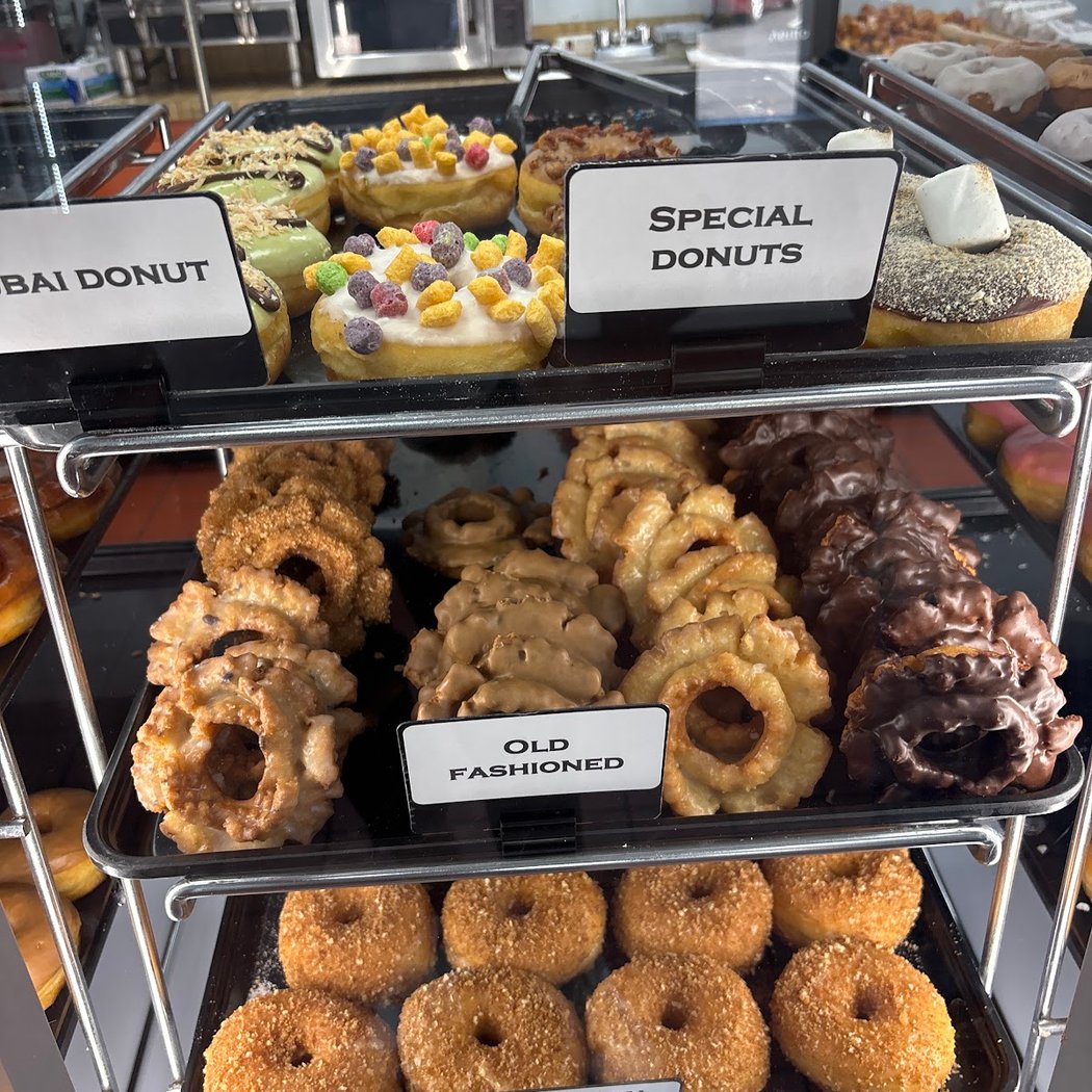 Dainty Donuts 3