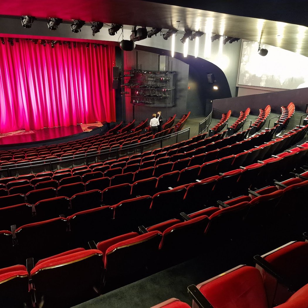 Broadway Playhouse 3